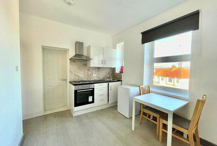 Studio To Rent In Newcombe Park, Wembley, HA0