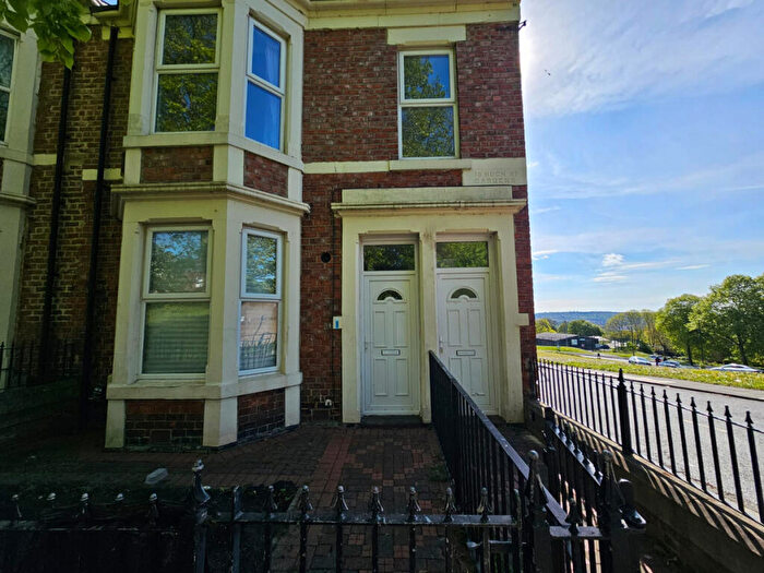 3 Bedroom Flat To Rent In Hugh Gardens, Newcastle Upon Tyne, NE4