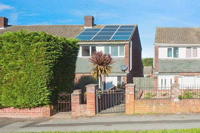 3 Bedroom End Of Terrace House For Sale In Butts Road, Southampton, SO19