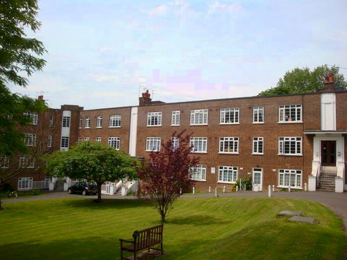 Flat To Rent In St. Peters Road, Croydon, CR0