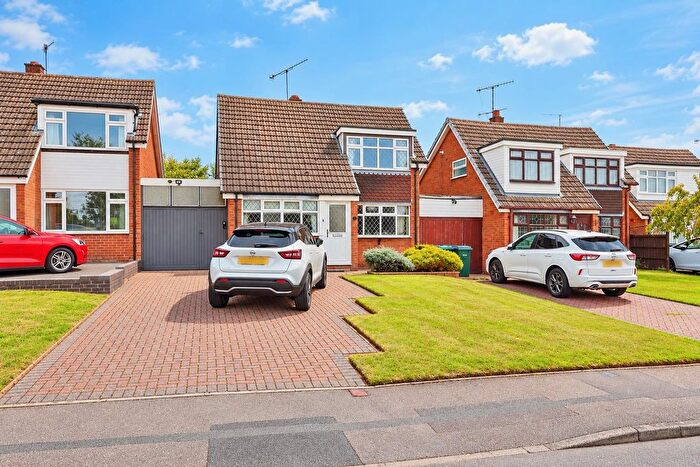 3 Bedroom Link Detached House For Sale In Gardenia Drive, Allesley Village, Coventry - No Onward Chain, CV5