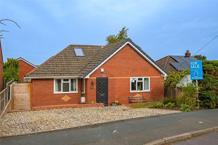 3 Bedroom Bungalow For Sale In Broadway, Ketley, Telford, Shropshire, TF1