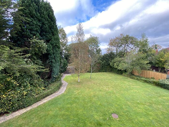 1 Bedroom Apartment To Rent In Oak Tree Court, Bassett, SO16