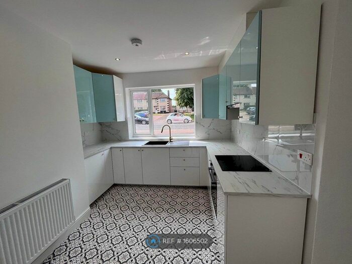 4 Bedroom Semi-Detached House To Rent In Osmaston Park Road, Derby, DE24