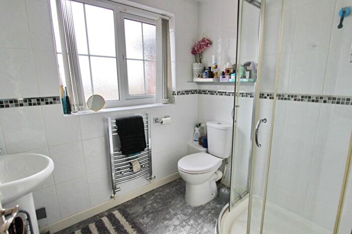 4 Bedroom Detached House For Sale In Mode Hill Lane, Whitefield, M45
