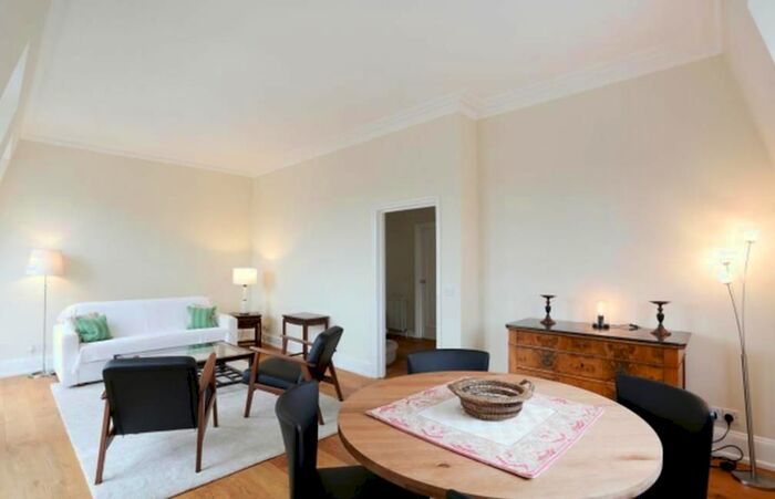 1 Bedroom Flat To Rent In Hertford Street, Mayfair, London, W1J