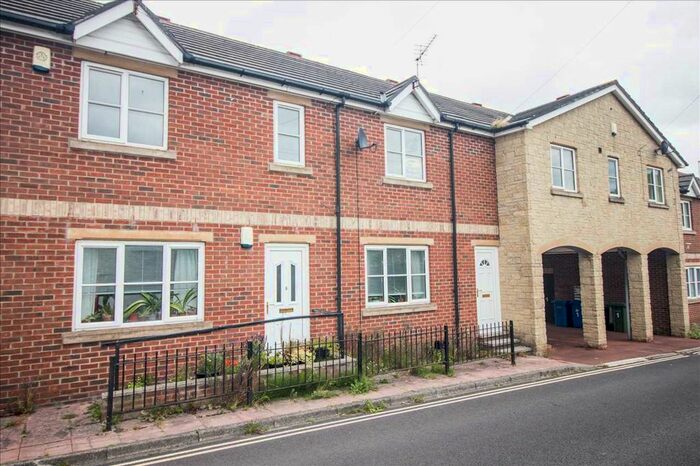 2 Bedroom Flat To Rent In Middle Farm Court, Cramlington, NE23