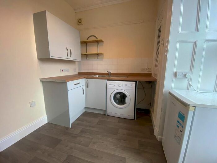 1 Bedroom Flat To Rent In Plas Padarn Home, Llanbadarn Fawr, Aberystwyth, SY23