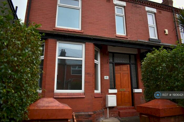 3 Bedroom Semi-Detached House To Rent In Avondale Road, Stockport, SK3