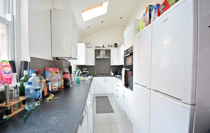 6 Bedroom Terraced House To Rent In Moorgate Avenue, Sheffield, S10