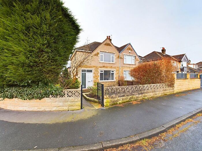 4 Bedroom Property To Rent In Oakdale Road, Wrose, Shipley, BD18