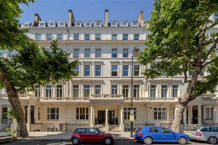 4 Bedroom Flat To Rent In Queen's Gate, London, SW7
