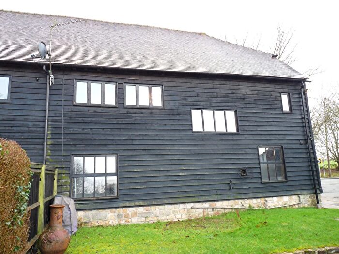 3 Bedroom Barn Conversion To Rent In Hartfield Road, Edenbridge, TN8