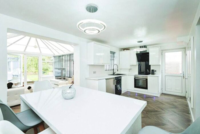 3 Bedroom Detached House To Rent In Goodwood Drive, Oldham, Stoneleigh Park, OL1