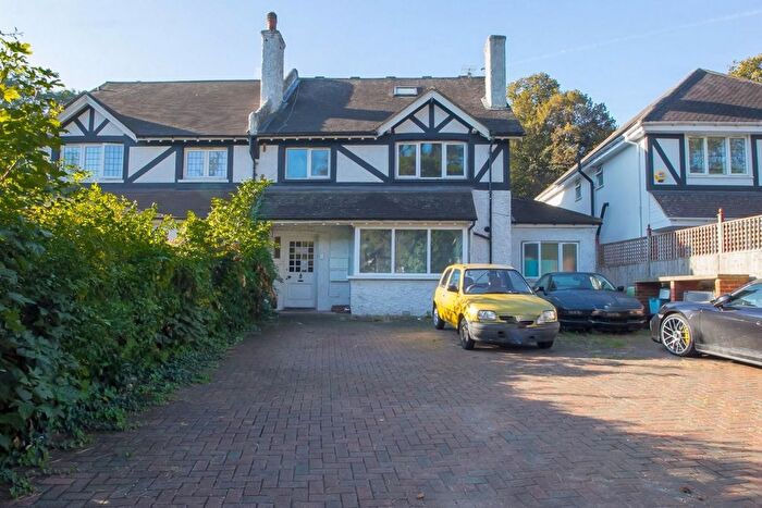 1 Bedroom Flat To Rent In Foxley Lane, Purley, CR8