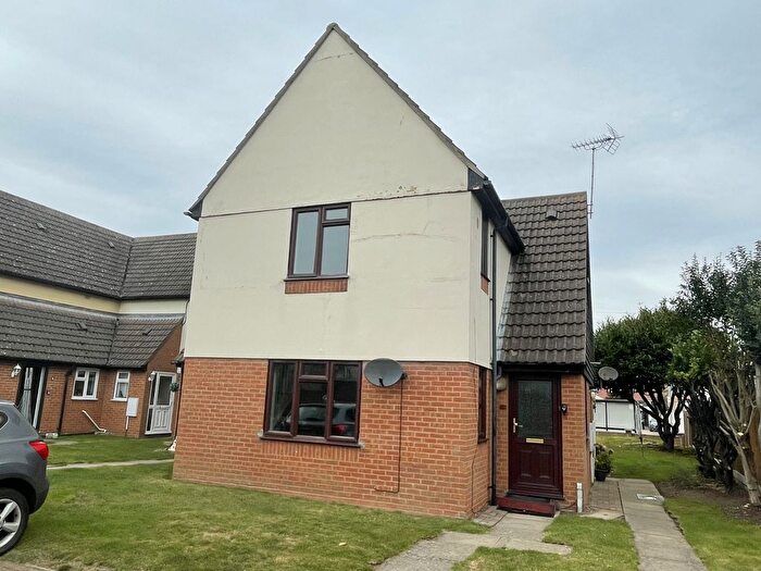 1 Bedroom Terraced House To Rent In Highfield Avenue, CO12