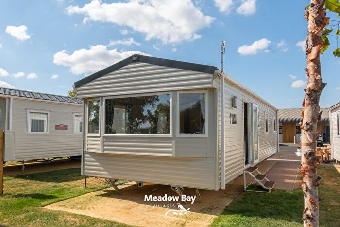 3 Bedroom Park Home For Sale In Crow Lane, Little Billing, Northampton, NN3