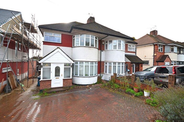 3 Bedroom Semi Detached House For Sale In Vernon Drive, Stanmore, HA7