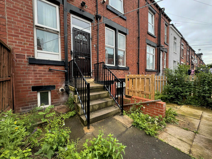 2 Bedroom Terraced House To Rent In Trentham Grove, Leeds, West Yorkshire, LS11