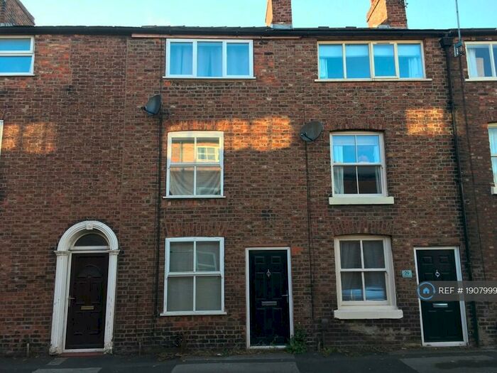 3 Bedroom Terraced House To Rent In Catherine Street, Macclesfield, SK11