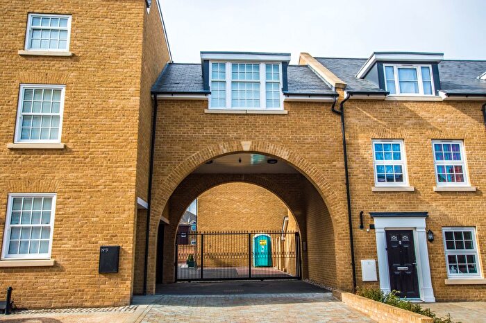 2 Bedroom Flat To Rent In St. Johns Street, Hertford, SG14