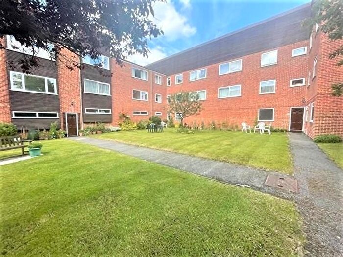 1 Bedroom Flat To Rent In Powney Road, Maidenhead, SL6