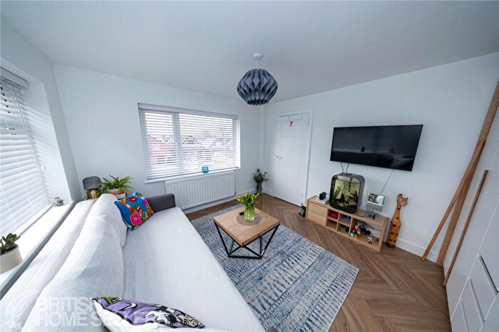 4 Bedroom Detached House For Sale In Lords Wood Lane, Chatham, Kent, ME5