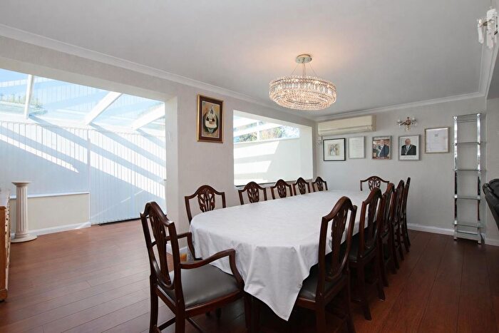 3 Bedroom Terraced House For Sale In Anthony Road, Borehamwood, WD6