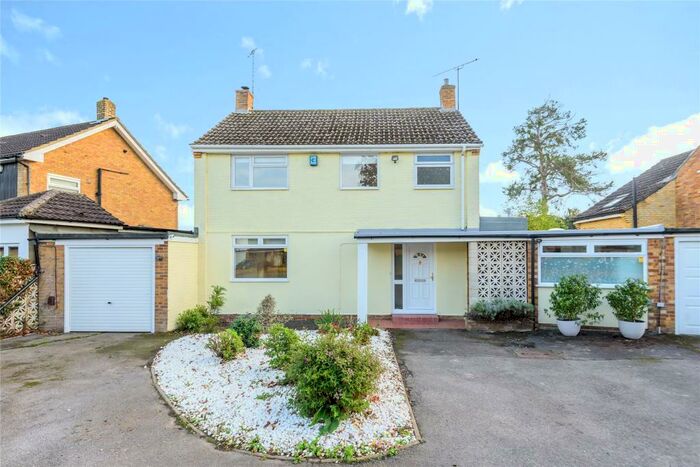4 Bedroom Semi-Detached House To Rent In Clarefield Drive, Maidenhead, Berkshire, SL6
