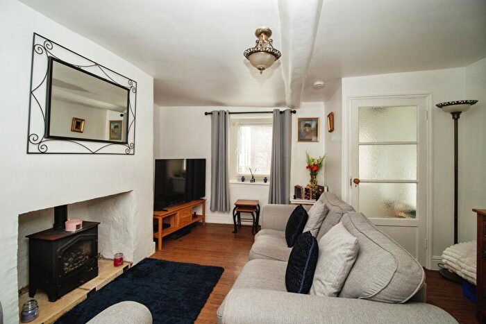 3 Bedroom Terraced House For Sale In Icen Way, Dorchester, DT1