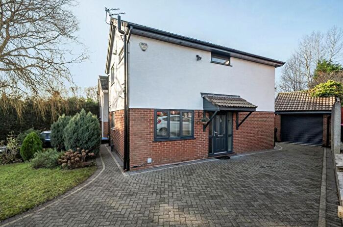 3 Bedroom Detached House For Sale In Hopefold Drive, Worsley, M28