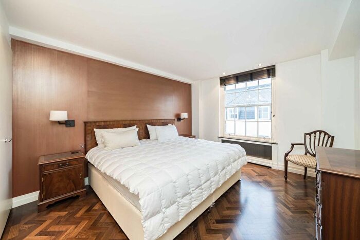 2 Bedroom Flat To Rent In Berkeley Square, London, W1J