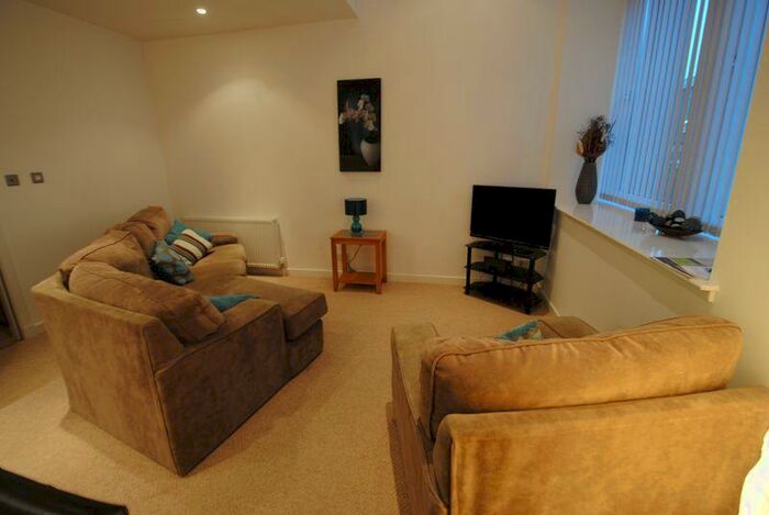 2 Bedroom Flat To Rent In Oswald Street, City Centre, Glasgow, Lanarkshire, G1