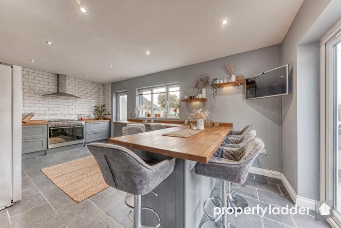 4 Bedroom Semi-Detached Bungalow For Sale In Mill Lane, Horsham St. Faith, Norwich, NR10