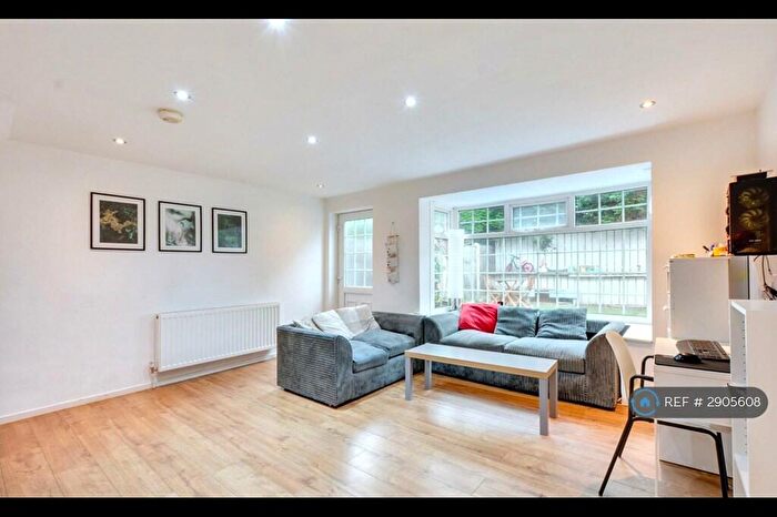 3 Bedroom Terraced House To Rent In Saxon Green, Nottingham, NG7