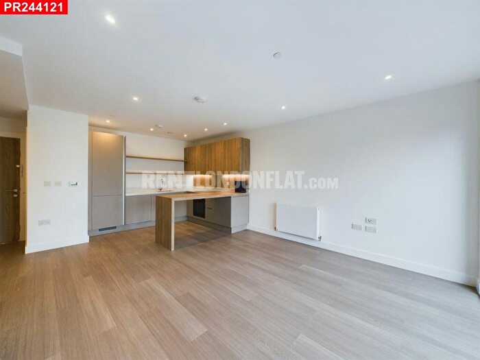 2 Bedroom Flat To Rent In Flagstaff Road, Reading, – Bedrooms Flat, RG2