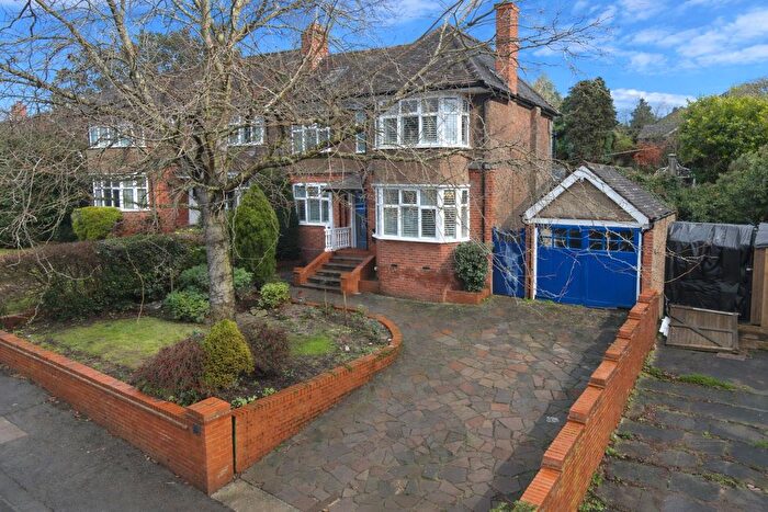 4 Bedroom Semi Detached House For Sale In Cutenhoe Road, Luton, Bedfordshire, LU1