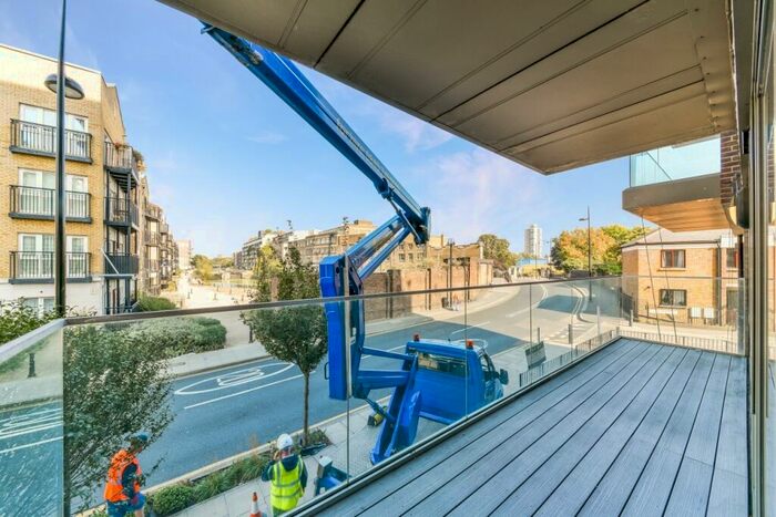 1 Bedroom Flat To Rent In Ben Jonson Road, Stepney Green, London, E1