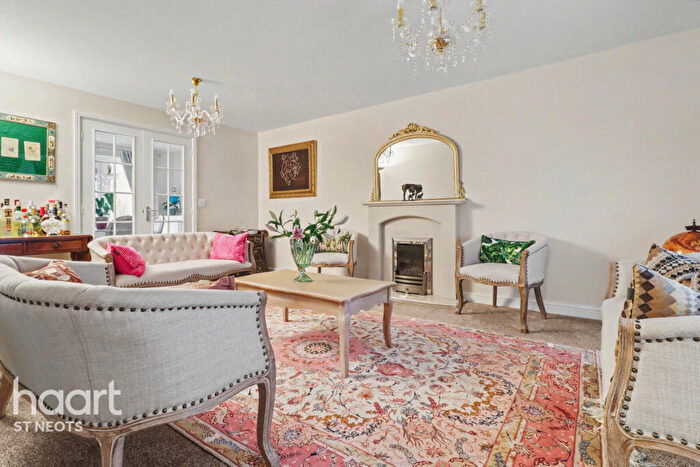 4 Bedroom Detached House For Sale In Lannesbury Crescent, St Neots, PE19