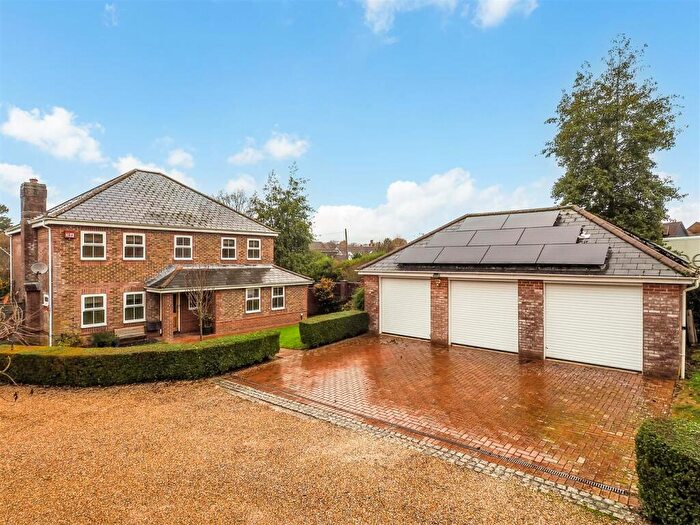 4 Bedroom Detached House For Sale In Chilworth Gardens, Clanfield, PO8