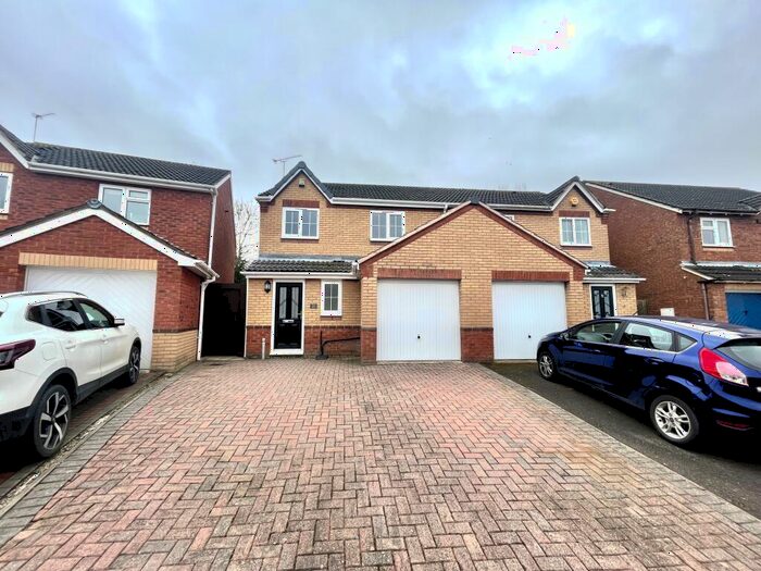 3 Bedroom Semi-Detached House To Rent In Willars Way, Ravenstone, LE67