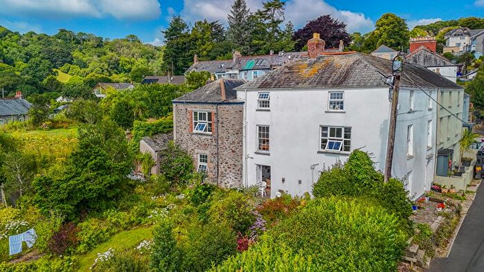 5 Bedroom Semi Detached House For Sale In Bodmin Hill, Lostwithiel, Cornwall, PL22