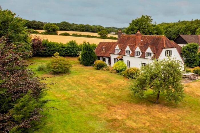 4 Bedroom Detached House For Sale In Gilberts Hill, St. Leonards, Tring, HP23