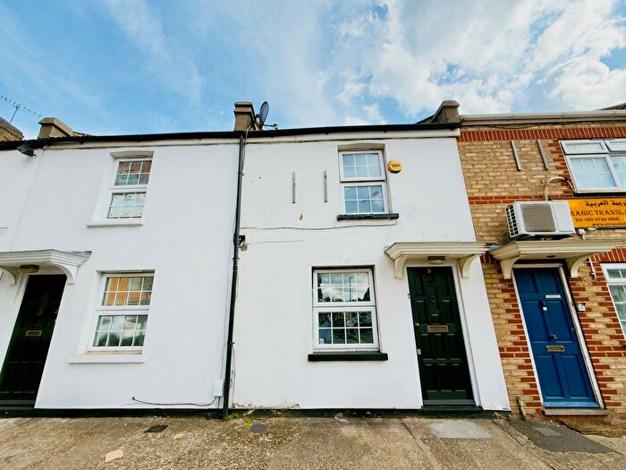 2 Bedroom Terraced House To Rent In Old Oak Common Lane, Acton, W3