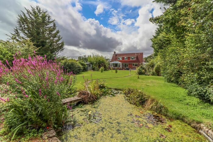 4 Bedroom Detached House For Sale In Firsdown, Salisbury, Wiltshire, SP5