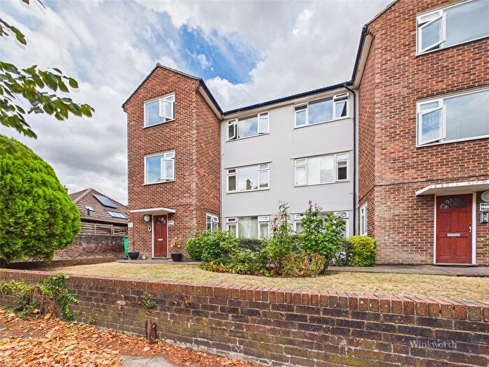 2 Bedroom Flat To Rent In Grove Road, Surbiton, KT6