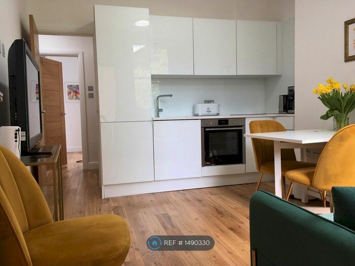2 Bedroom Flat To Rent In Notting Hill, London, W11