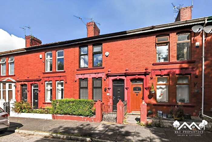 3 Bedroom Terraced House For Sale In Grange Road, Blackburn, BB2