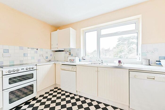 3 Bedroom Flat To Rent In Gooden Court, Harrow On The Hill, Harrow, HA1