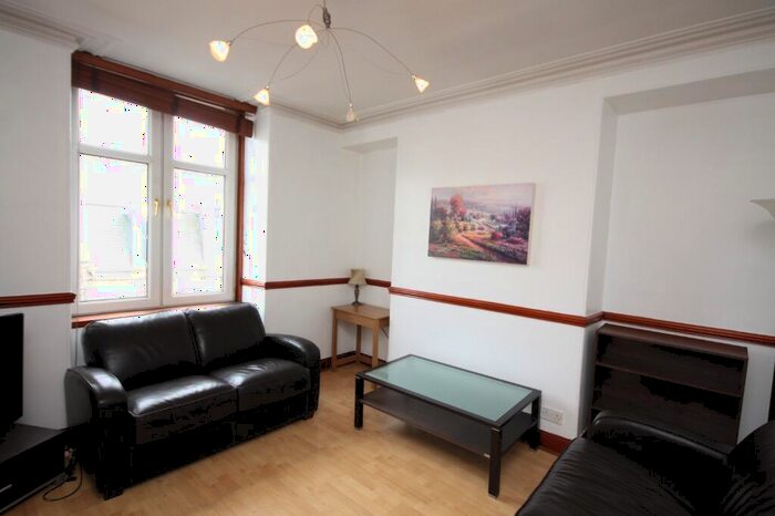 1 Bedroom Flat To Rent In Wallfield Place, Rosemount, Aberdeen, AB25